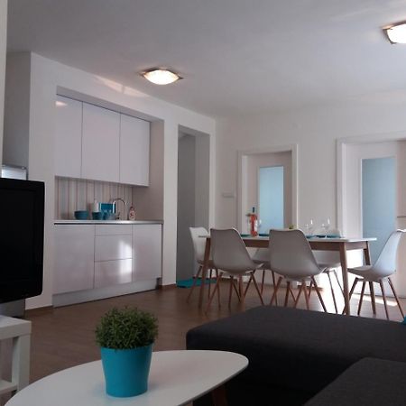 T8 Apartment Balatonfured Bagian luar foto