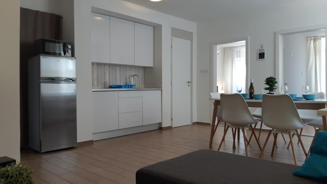 T8 Apartment Balatonfured Bagian luar foto