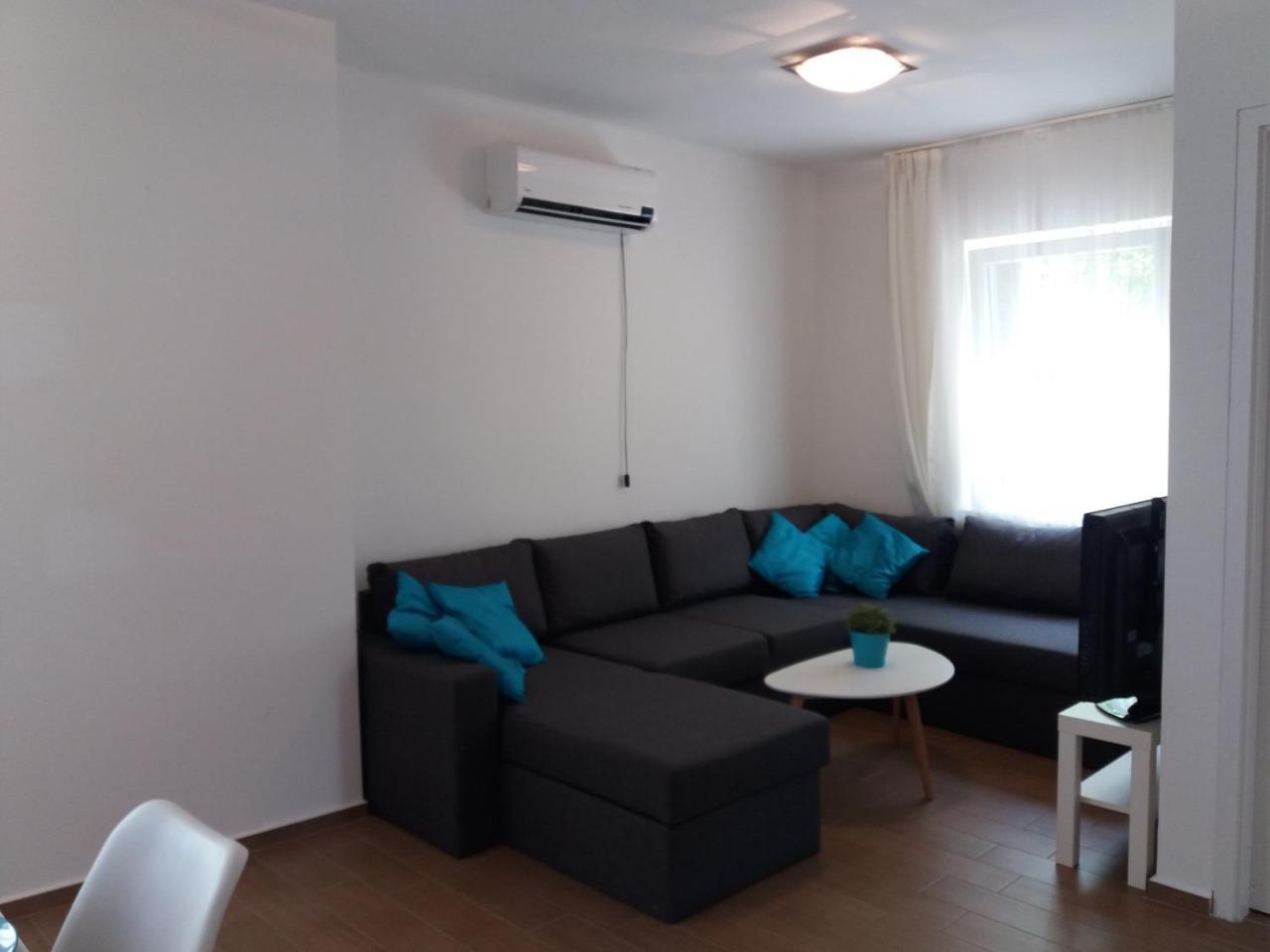 T8 Apartment Balatonfured Bagian luar foto