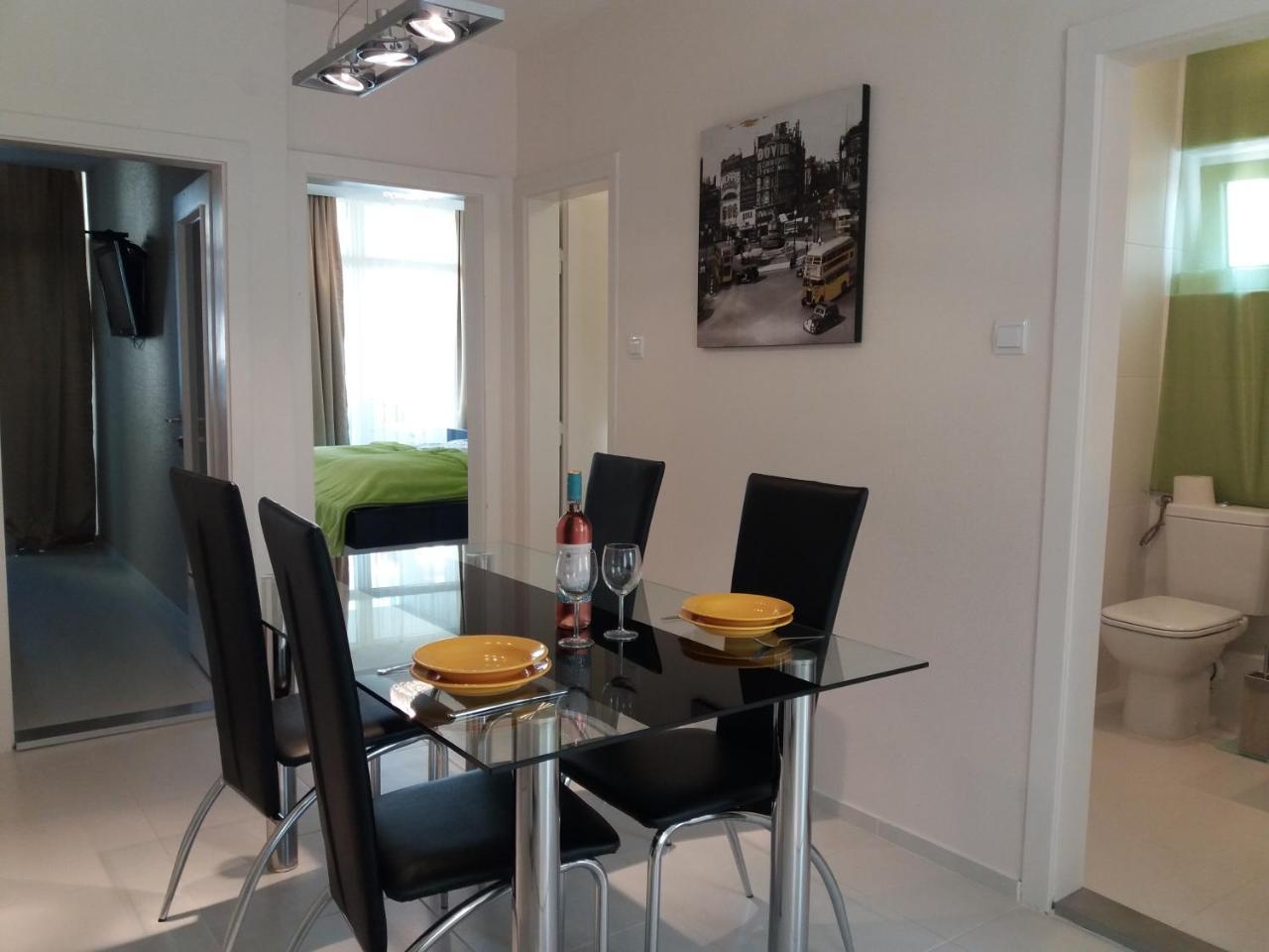 T8 Apartment Balatonfured Bagian luar foto