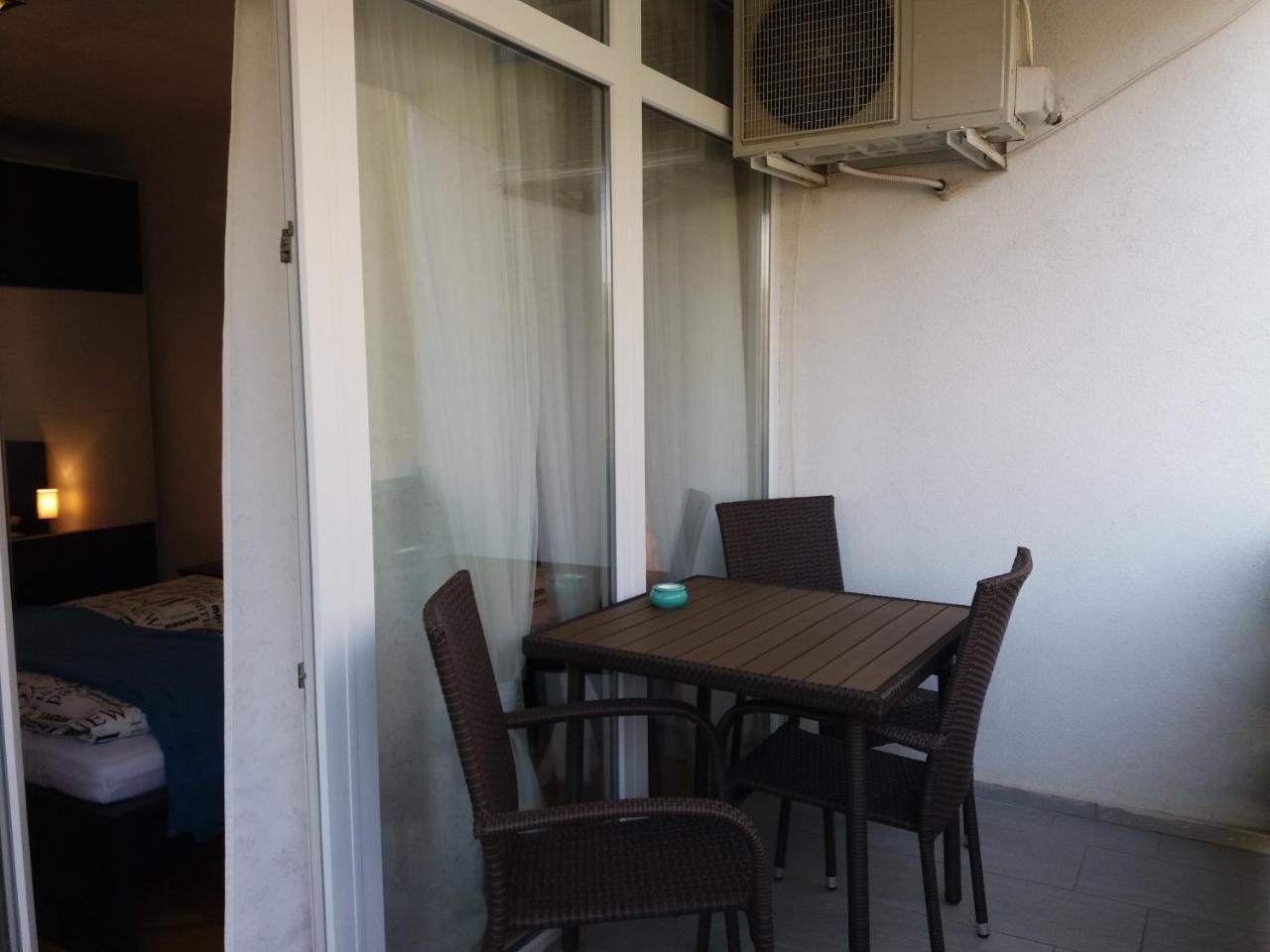T8 Apartment Balatonfured Bagian luar foto